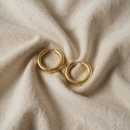Evelina – Gold-Coloured Wide Hoops