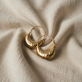 Retro Golden Earrings with Basket Weave Motif in Warm Gold