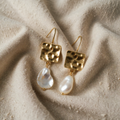 Retro Freshwater Pearl Earrings in Vintage-Inspired Round Design