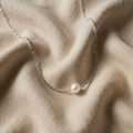 Special pearl necklace with satin-finish pearls