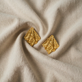 Vilma – Balanced general shape, classic craftsmanship
